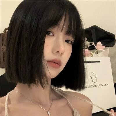 拥抱太阳的月亮